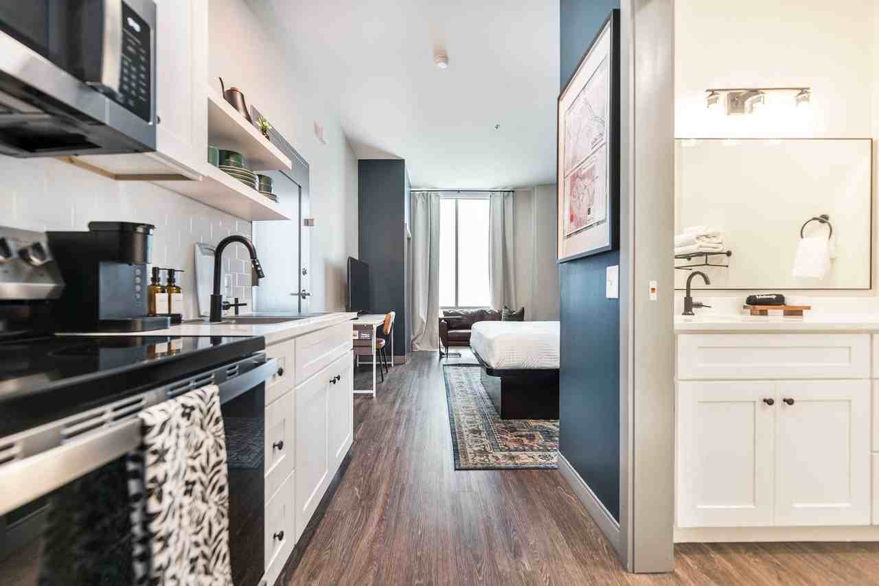 520 Martin Luther King Junior Boulevard - Photo 7 of 71