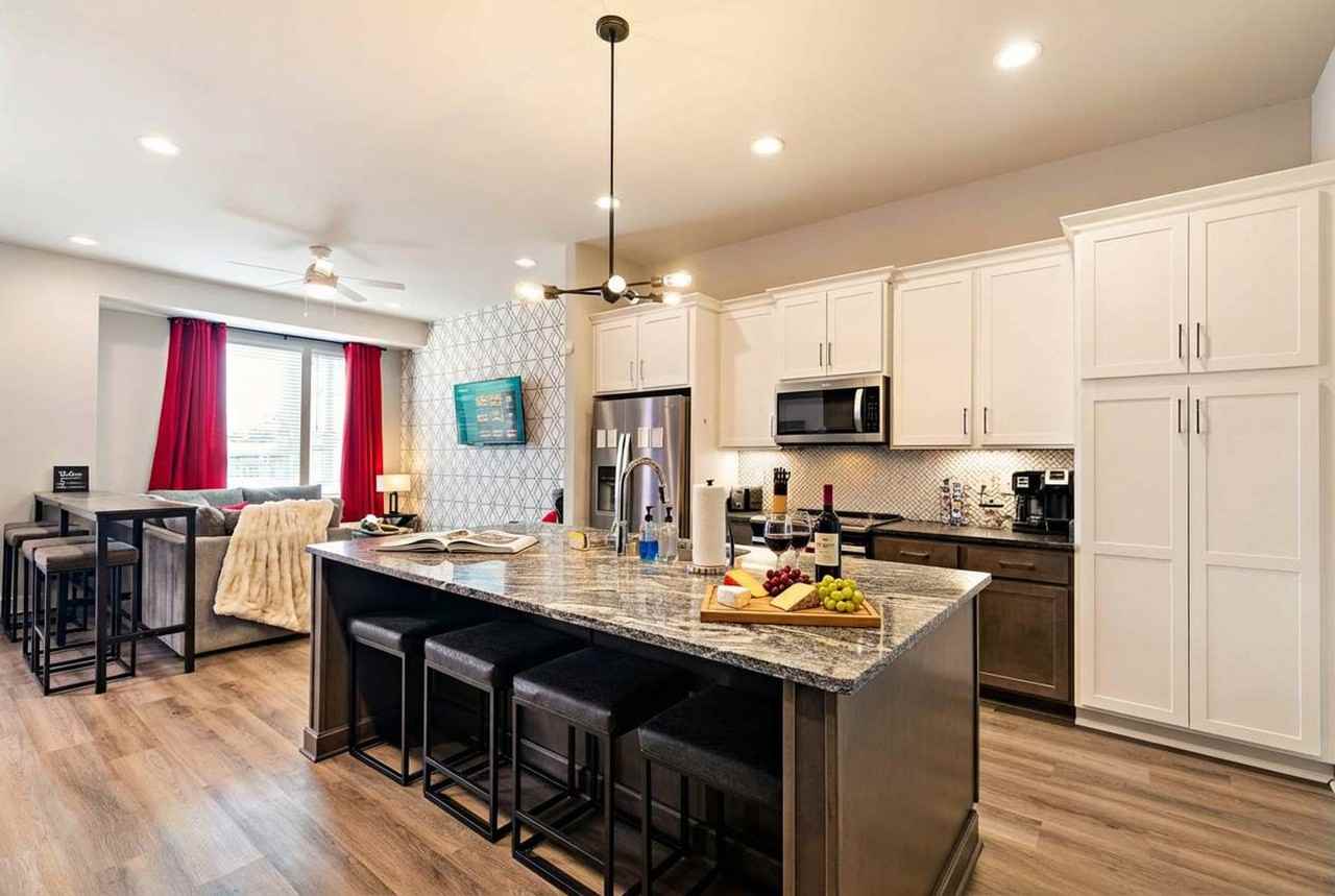 2135 24th Ave N #1387453P - Photo 2 of 50