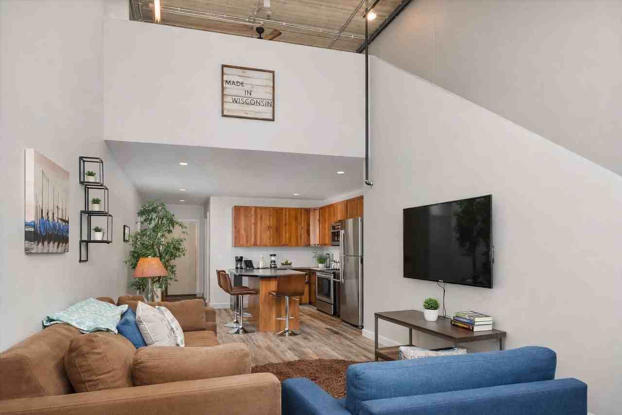 217 S Badger Ave #1387451P - Photo 2 of 14