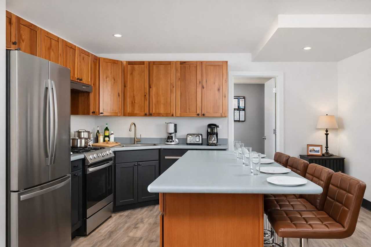 219 S Badger Ave #1387452P - Photo 4 of 11