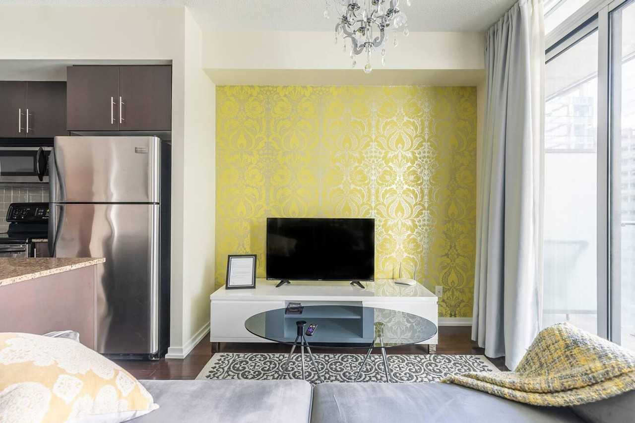 14D York St #1037046P - Photo 2 of 25