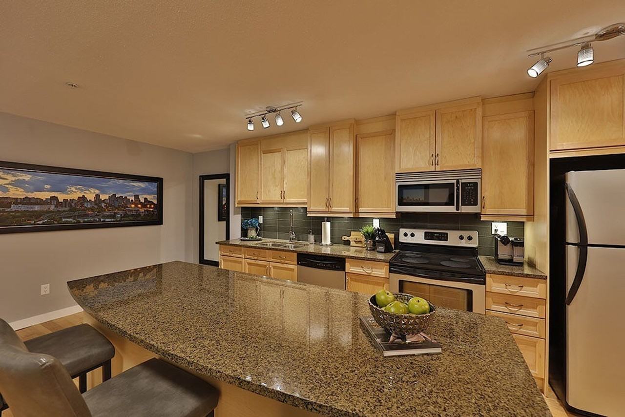 10154 103 St Nw #1438817P - Photo 3 of 18