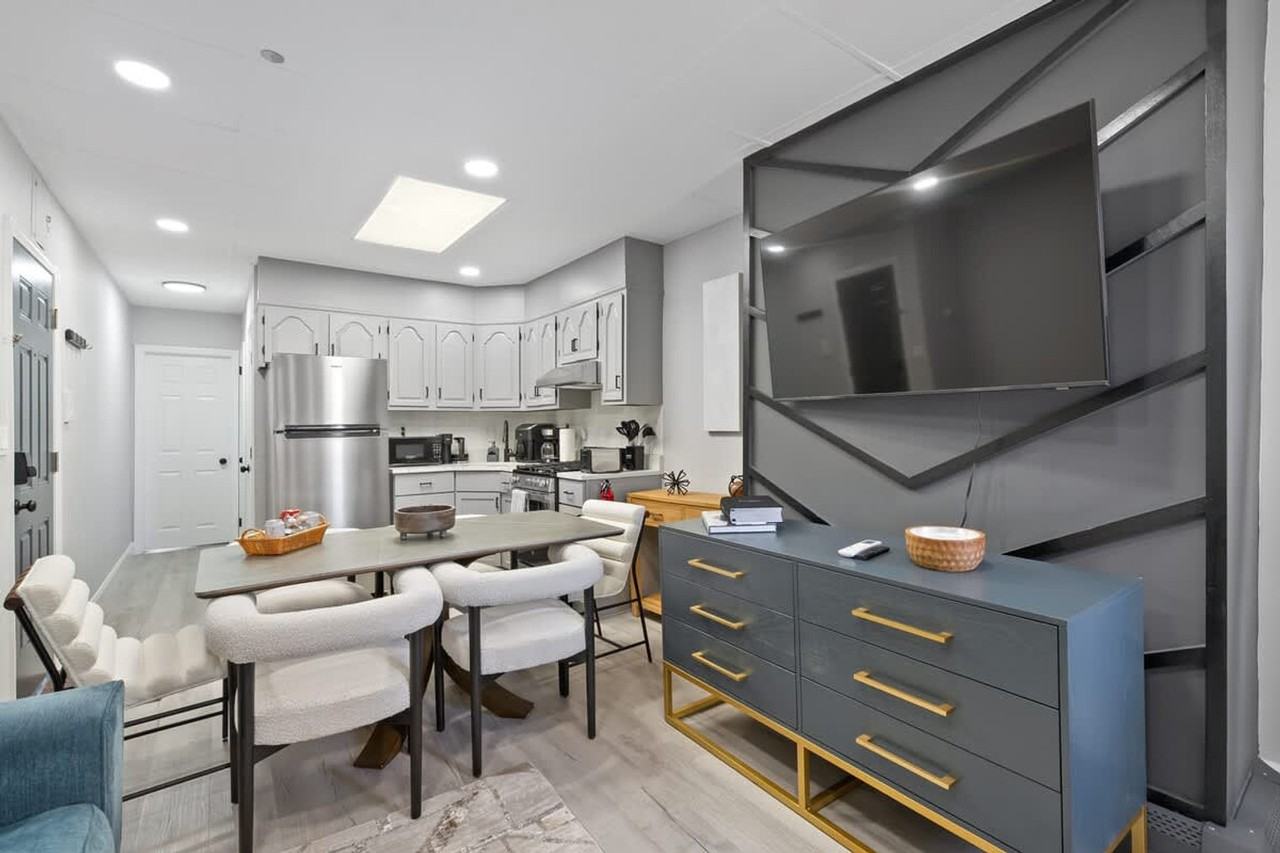 225 Hancock Ave #1470329P - Photo 5 of 34