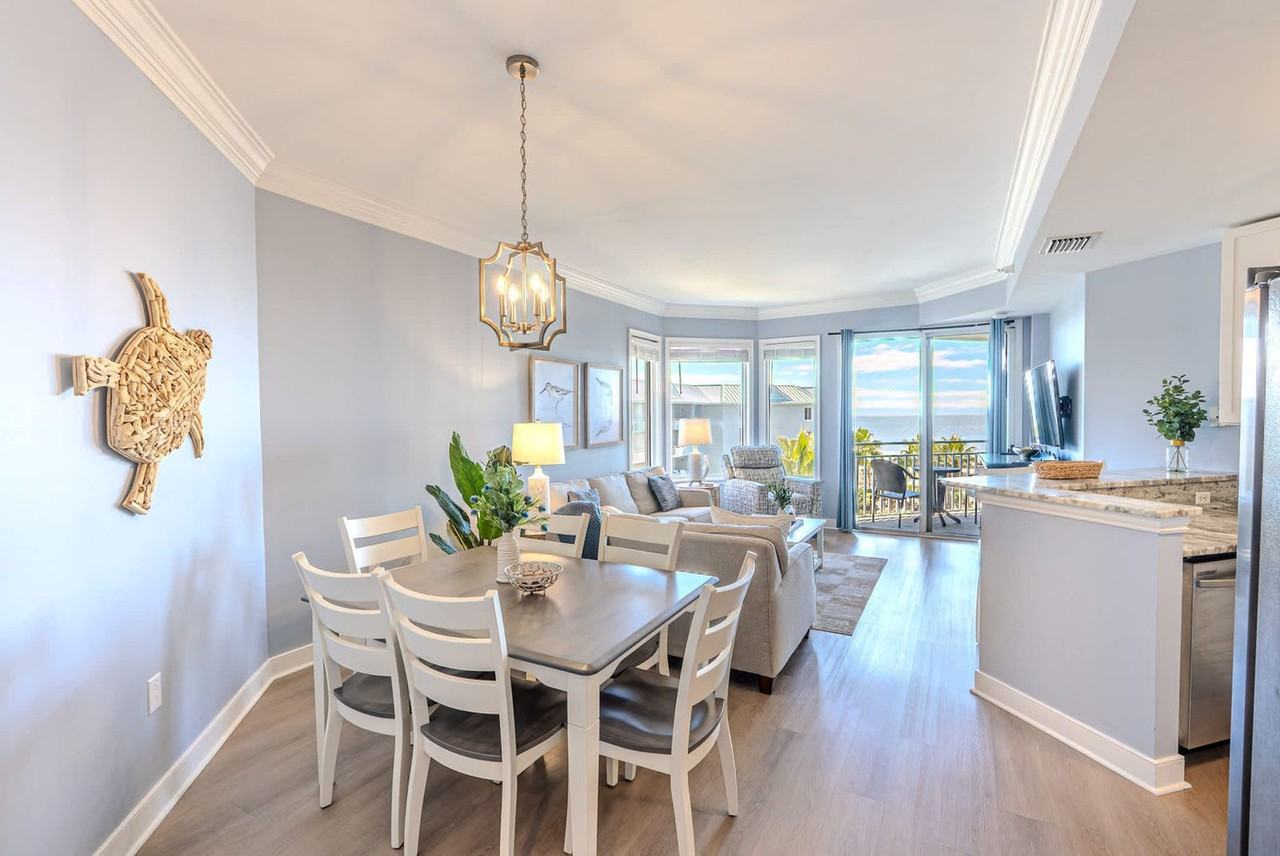 10 N Forest Beach Dr #1470517P - Photo 3 of 38