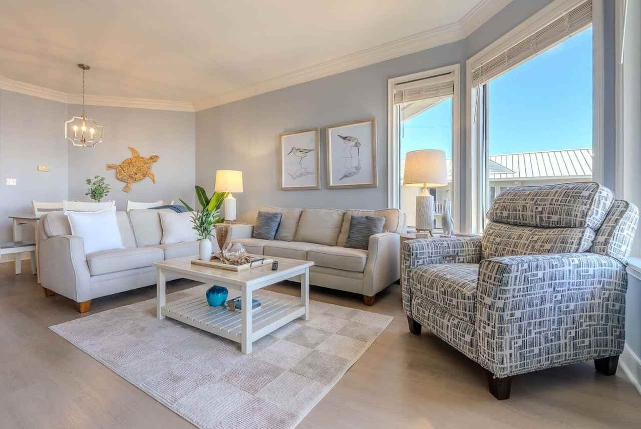 10 N Forest Beach Dr #1470517P - Photo 4 of 38