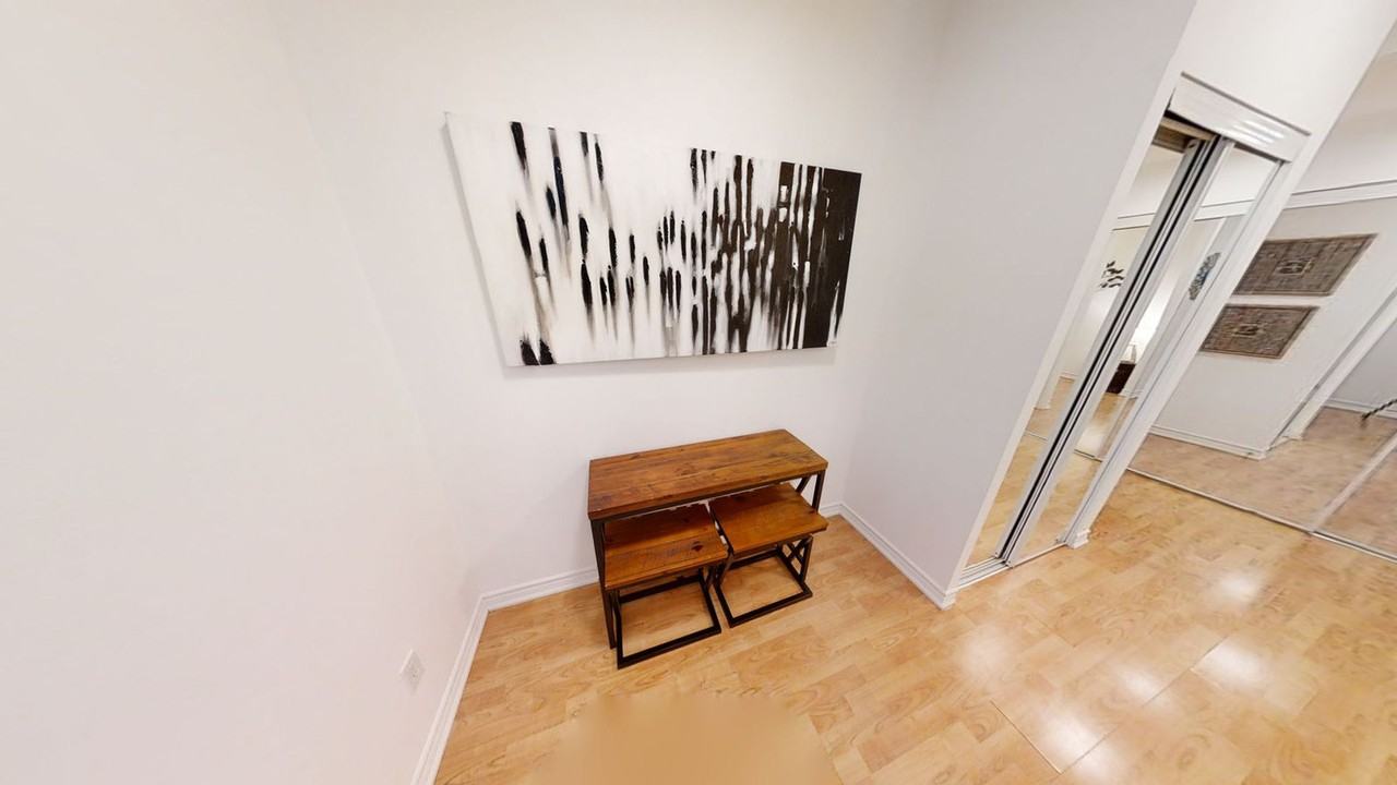 761 Bay St #1473119P - Photo 6 of 10