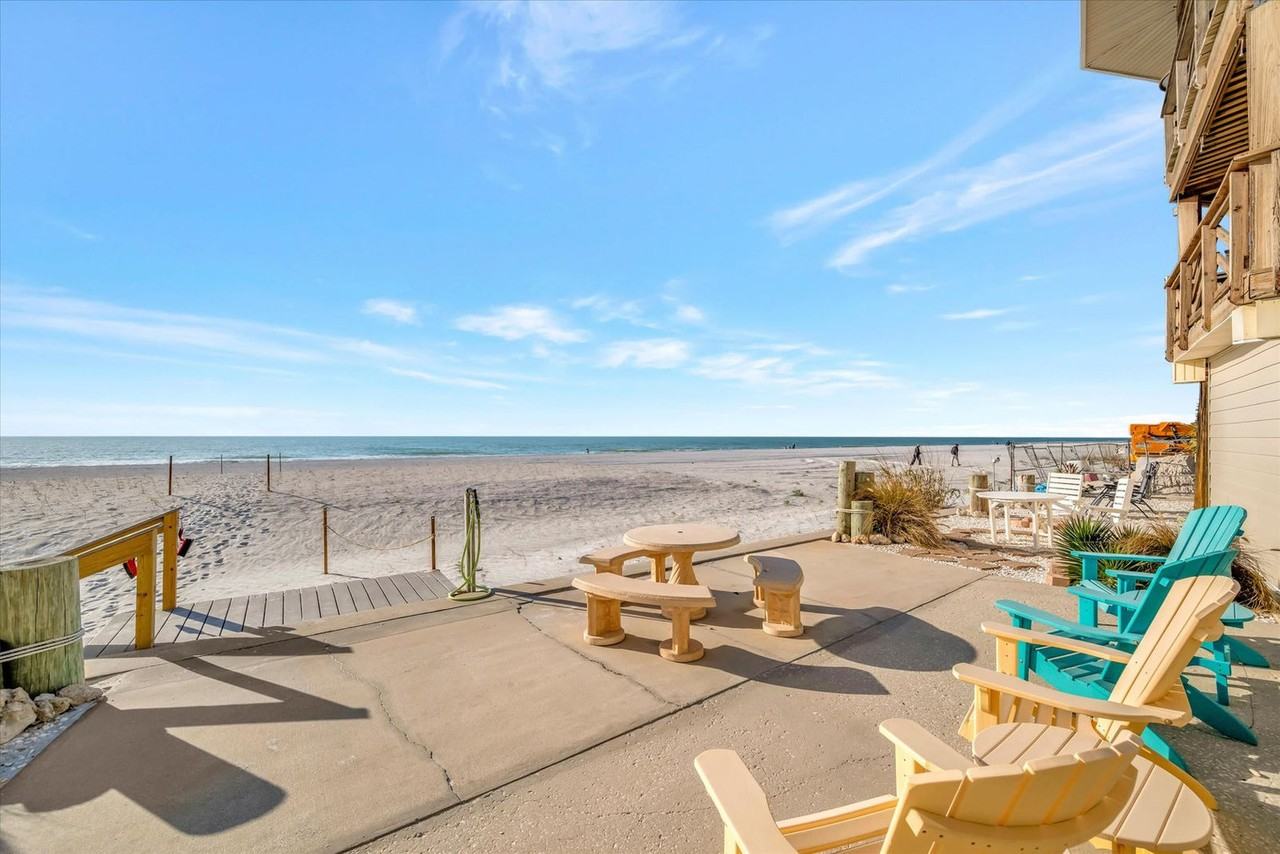 10 Gulf Blvd #1475816P - Photo 6 of 50