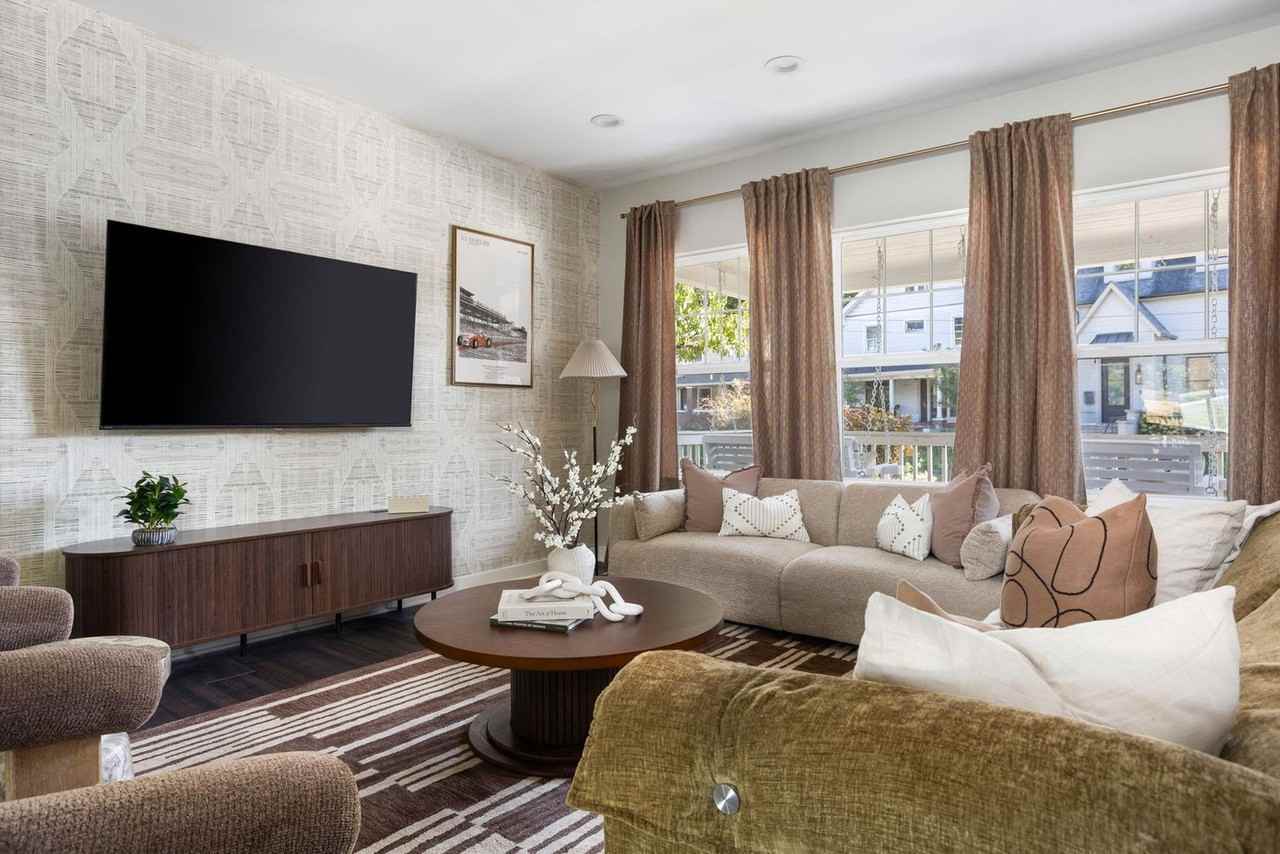 2308 Nowland Ave #1492765P - Photo 3 of 50