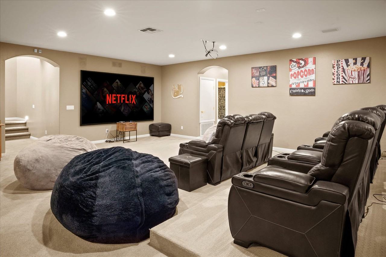 8429 W Northview Ave #1023380P - Photo 3 of 40