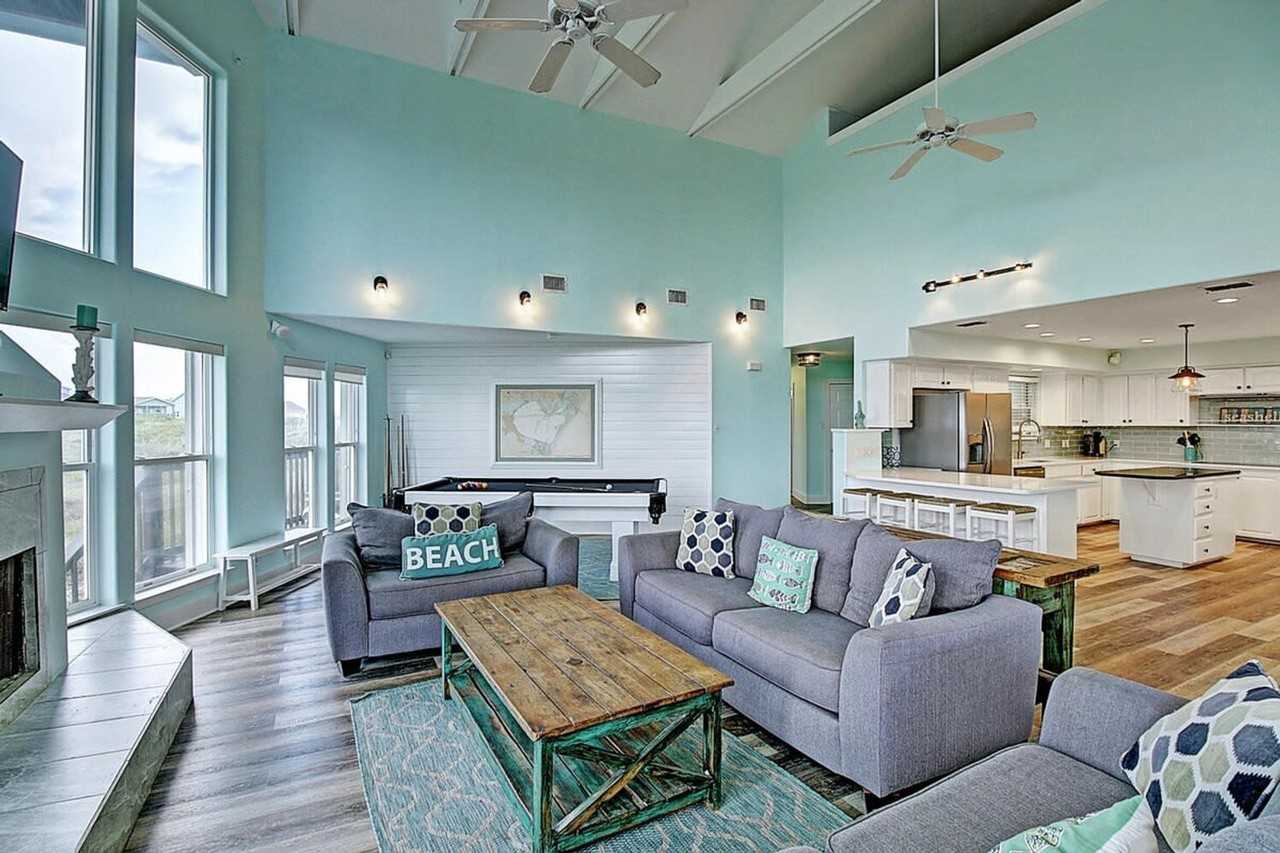 9 La Playa #1023242P - Photo 2 of 36