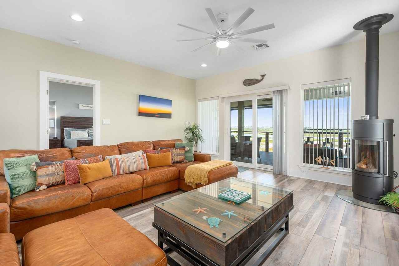 456 Paradise Pointe Dr #1023244P - Photo 2 of 44