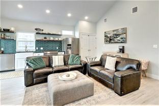 224 E Oaks Ave - Photo 1 of 1