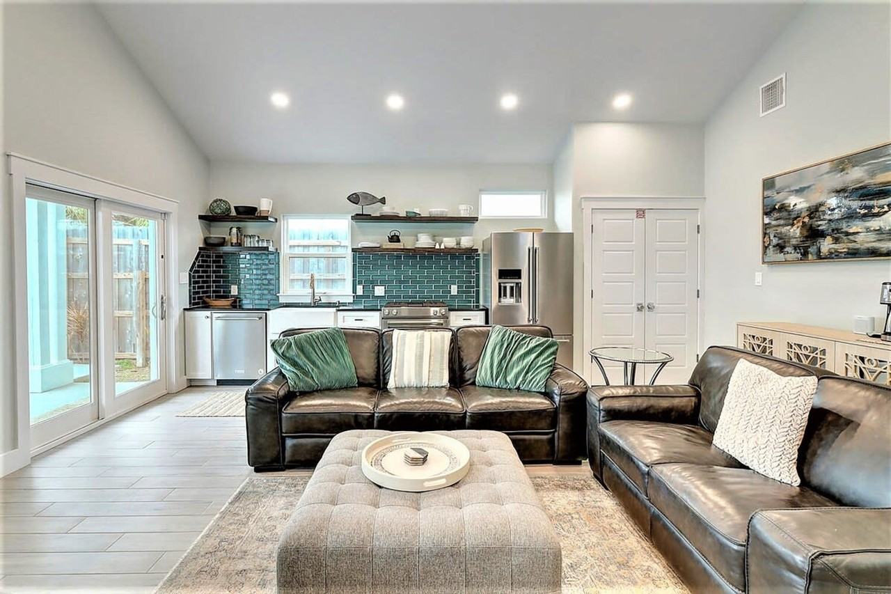 224 E Oaks Ave #1023164P - Photo 2 of 32