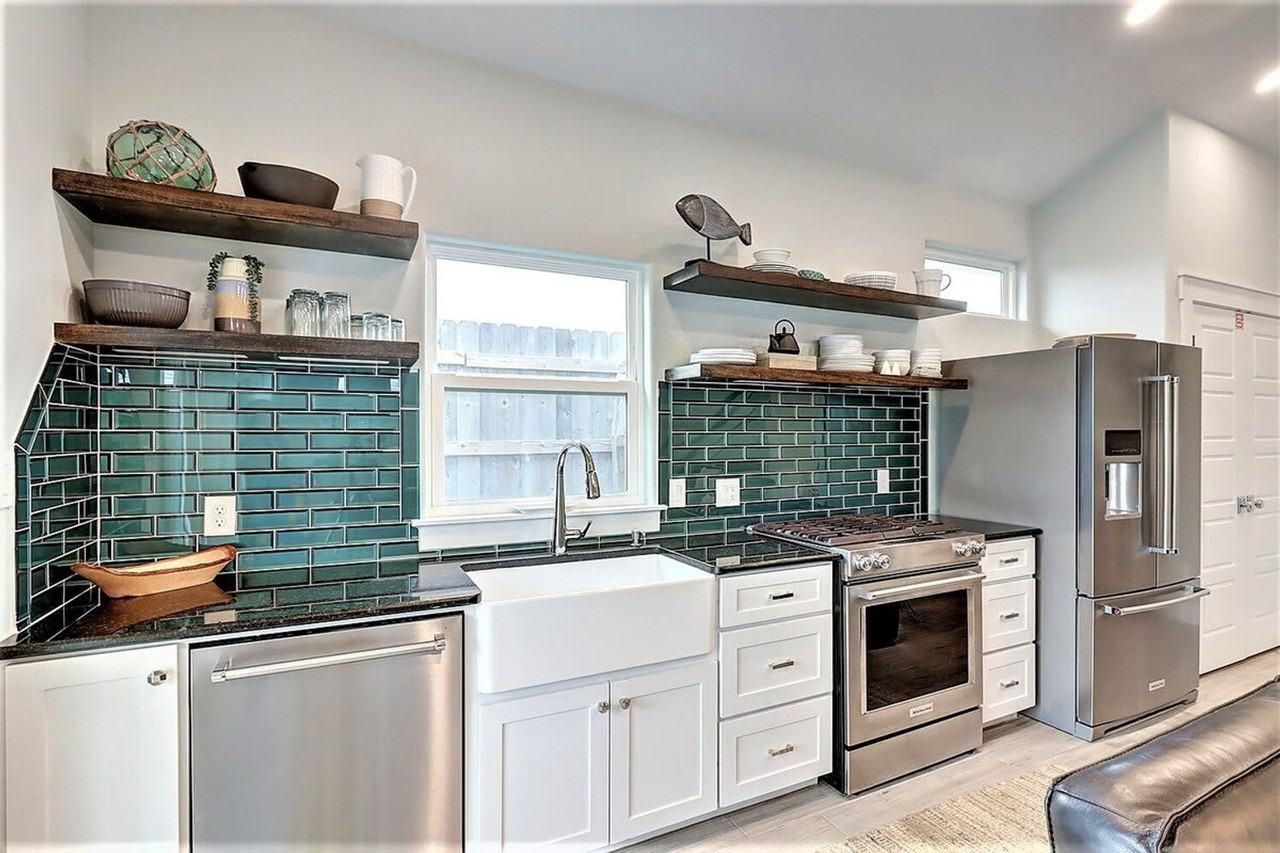 224 E Oaks Ave #1023164P - Photo 7 of 32