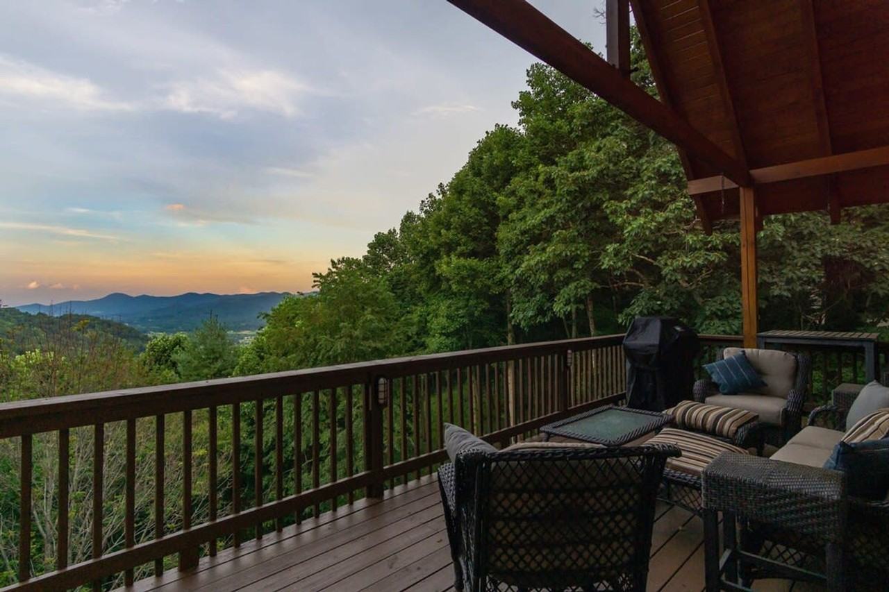 141 Yellow Locust Dr #1023153P - Photo 4 of 40