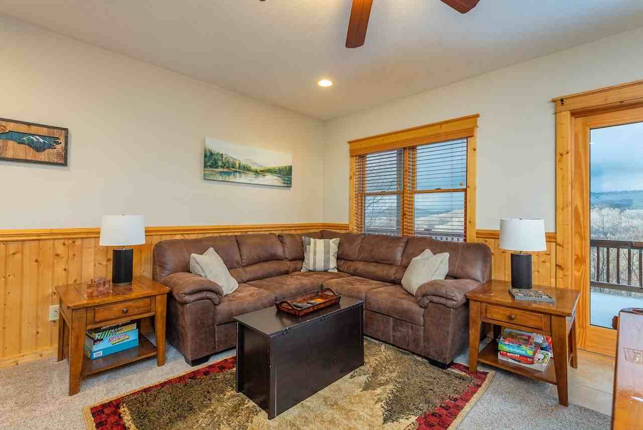 70 Summit Way #1023092P - Photo 3 of 34