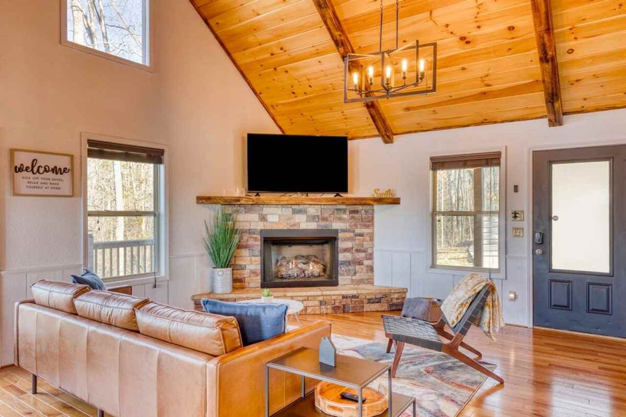 742 E Second St #1023097P - Photo 2 of 36