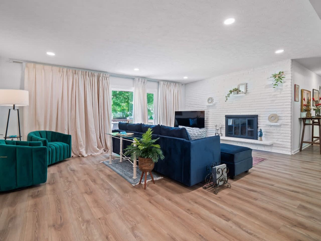 8040 Strongsville Blvd #1496063P - Photo 5 of 50