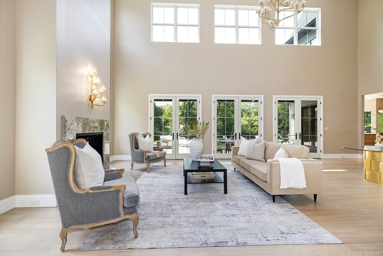 241 E Saddle River Rd #1495030P - Photo 5 of 50