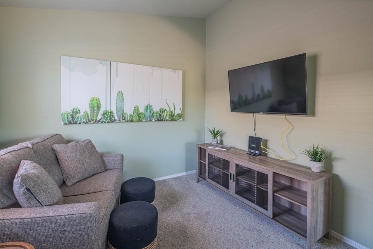 1541 E Peregrine Trl #1495043P - Photo 3 of 50