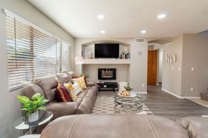 featured image of 1387 E 10th Pl