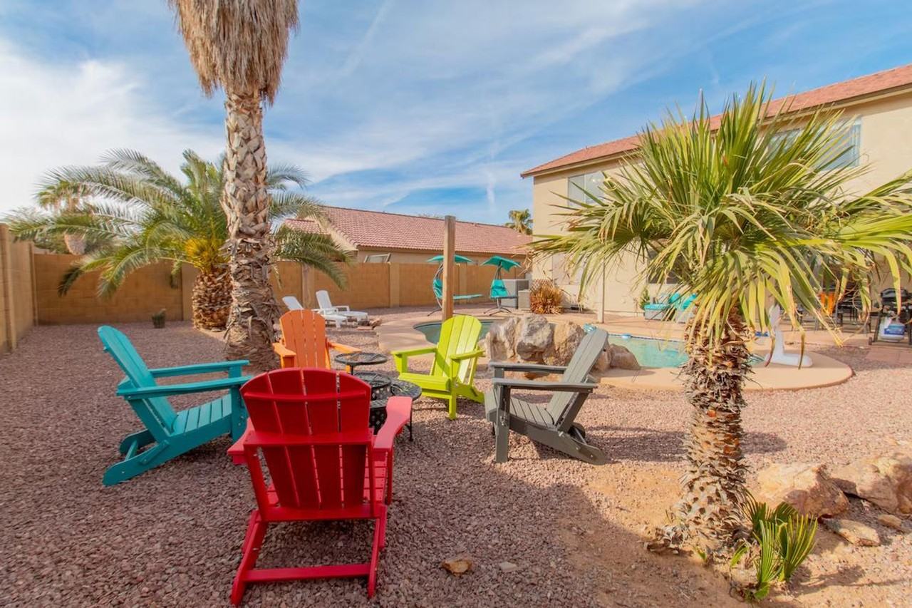 1387 E 10th Pl #1495038P - Photo 4 of 50