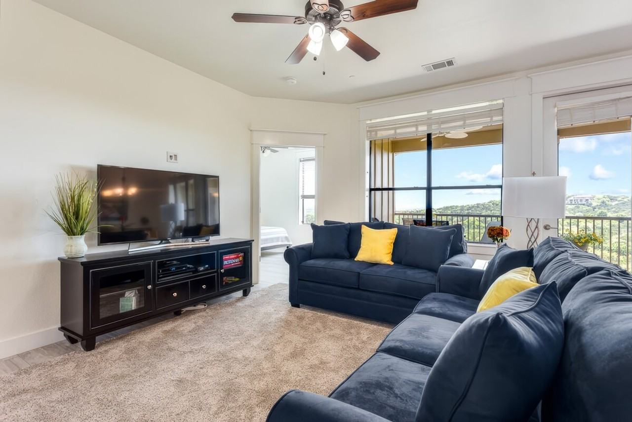 17901 Edgewood Way #1498587P - Photo 2 of 38