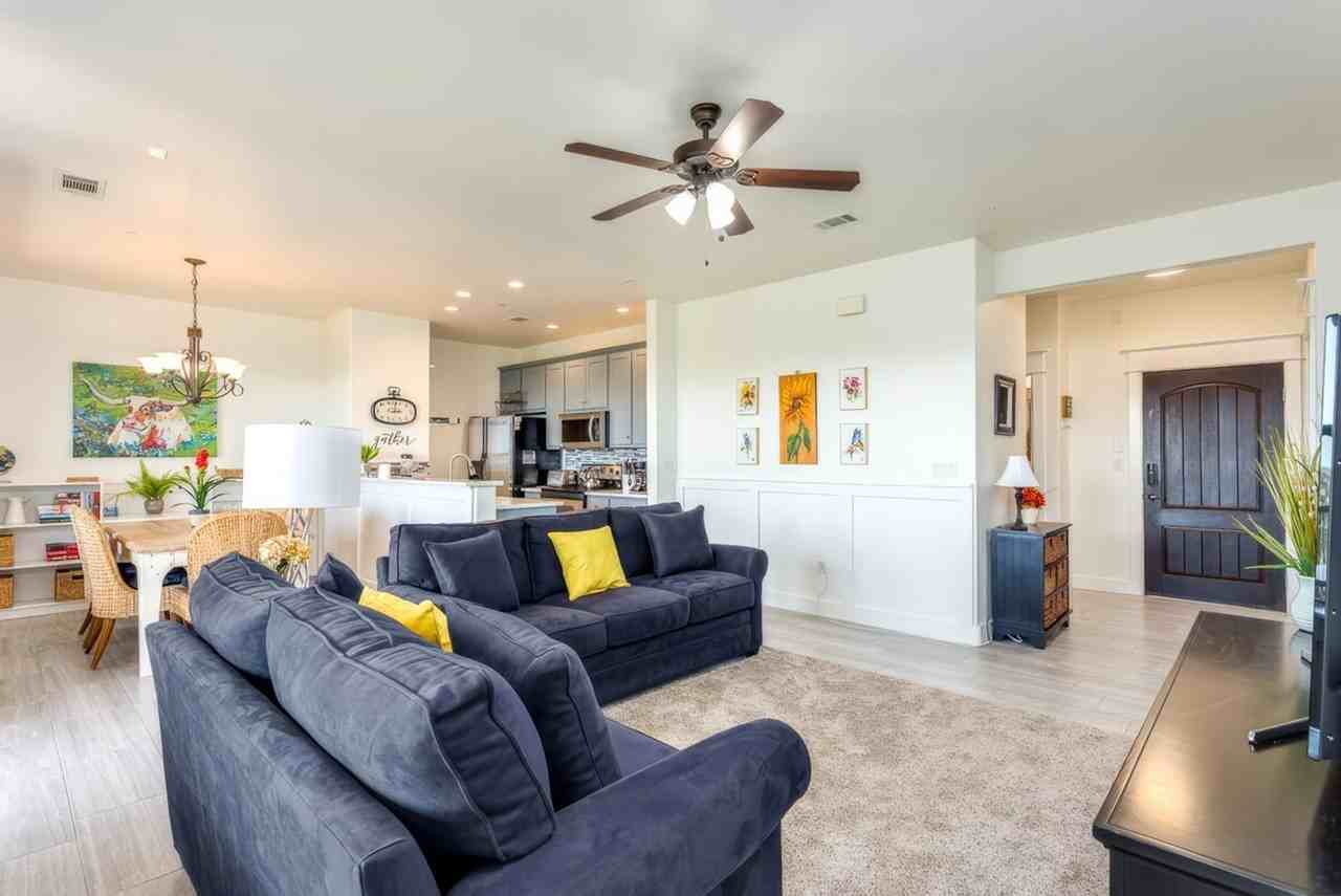 17901 Edgewood Way #1498587P - Photo 3 of 38