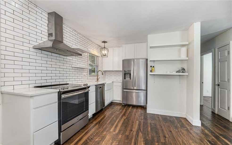 1896 Deborah Ln - Photo 4 of 12