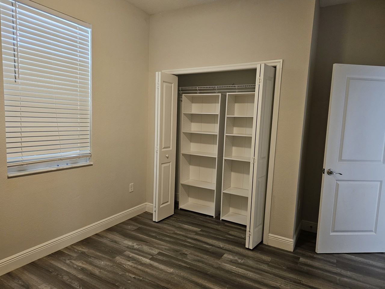 5949 Louisiana Avenue - Photo 3 of 16