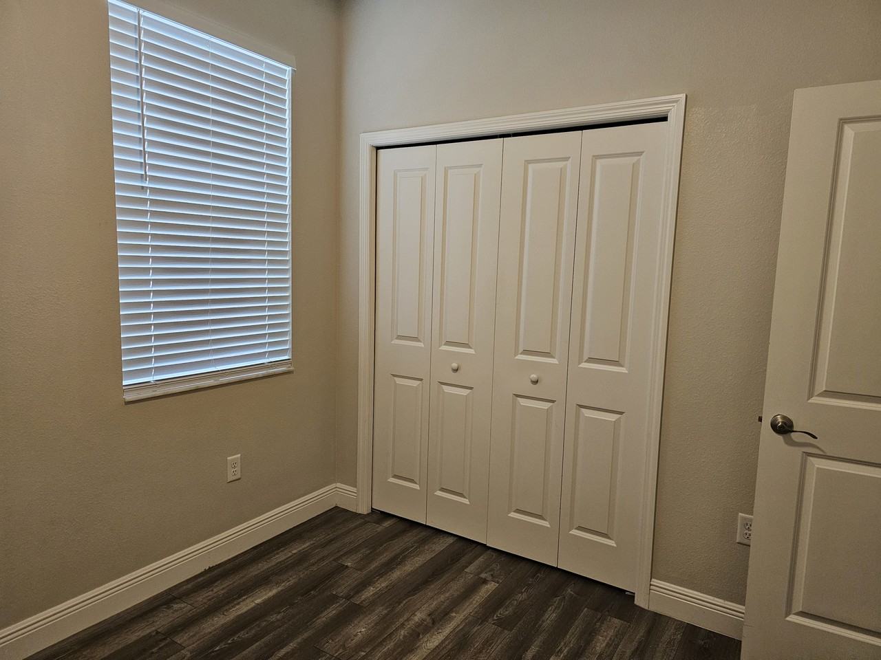 5949 Louisiana Avenue - Photo 5 of 16