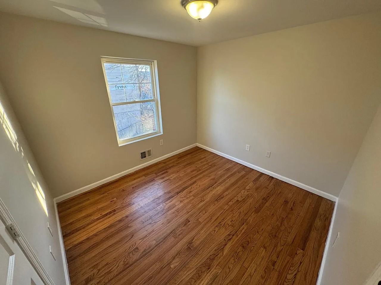 305 South 6th Street #1 - Photo 3 of 15