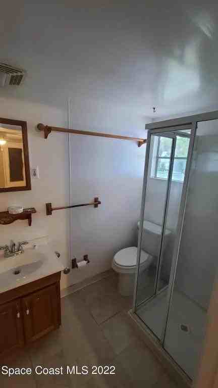 123 East Ct - Photo 7 of 12