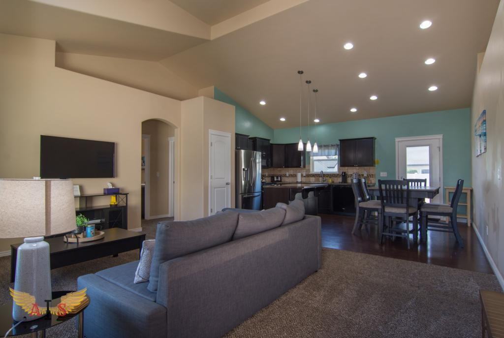 957 Bosero Way - Photo 3 of 32