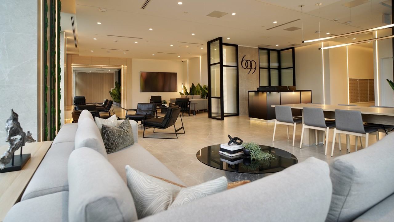 699 Sheppard Avenue East - Photo 3 of 10