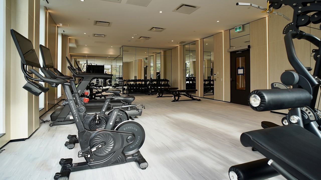 699 Sheppard Avenue East - Photo 4 of 10