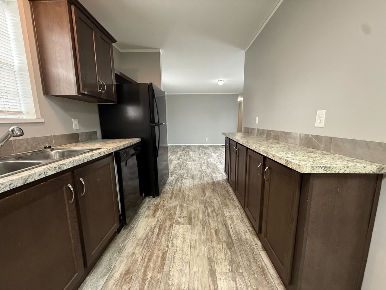 11827 Cascade Cir #4 - Photo 5 of 29