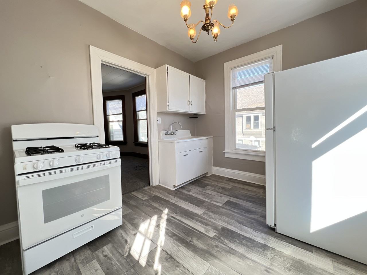 1262 University Ave #3 - Photo 3 of 9