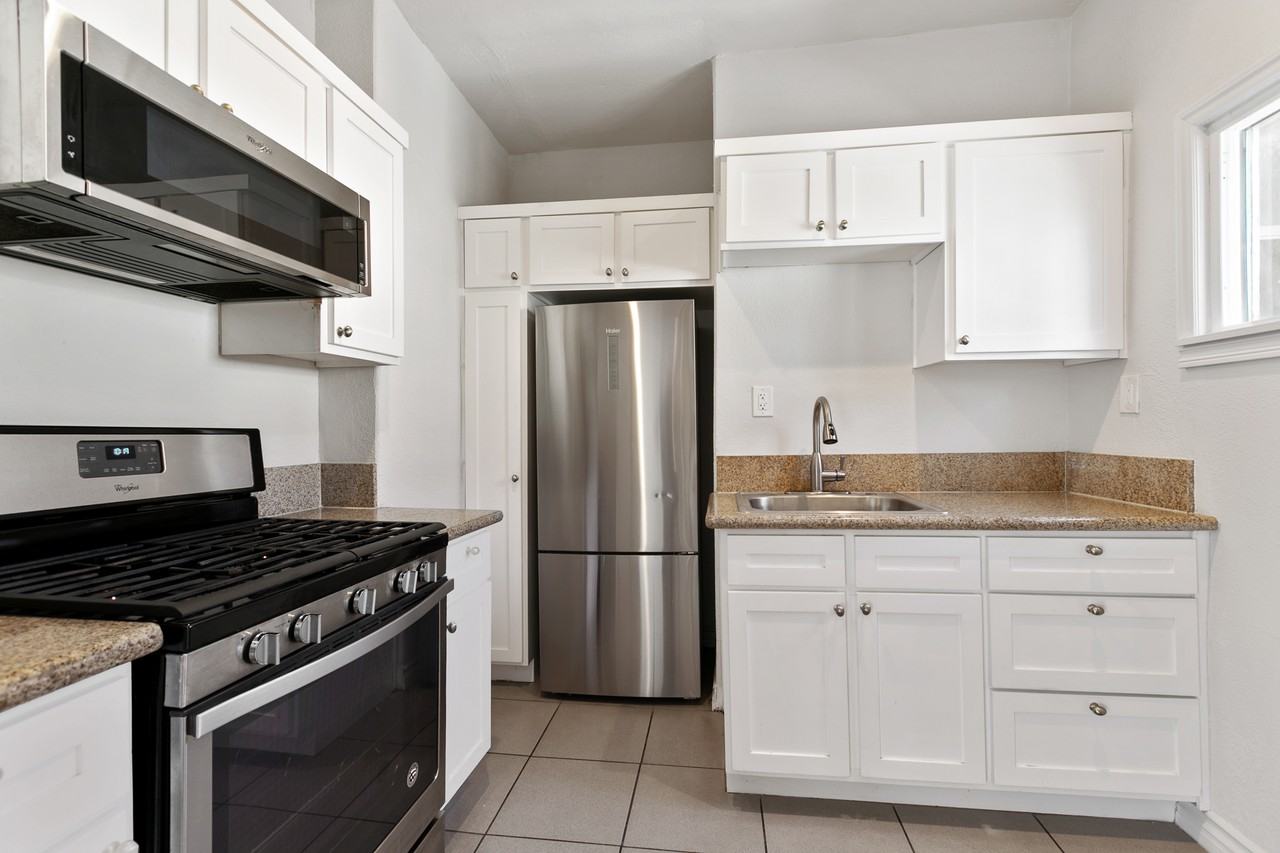 5135 Marathon Street #9