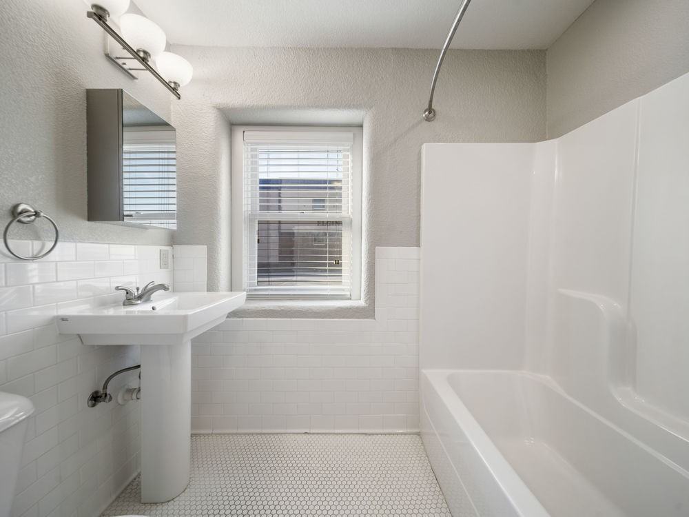 625 S Elgin Ave #203 - Photo 5 of 12