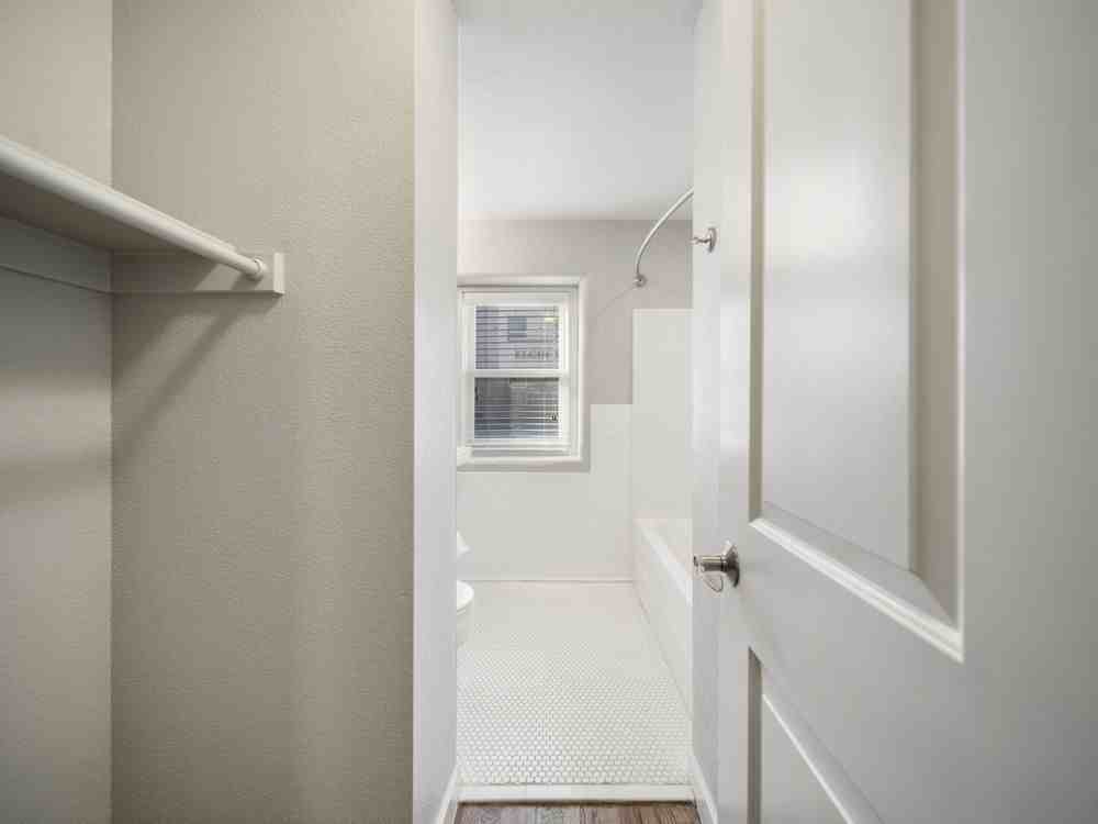 625 S Elgin Ave #107 - Photo 5 of 12