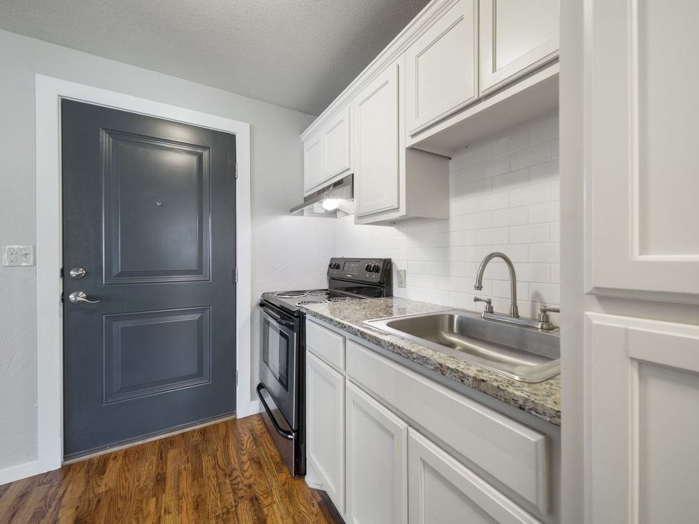 625 S Elgin Ave #107 - Photo 6 of 12