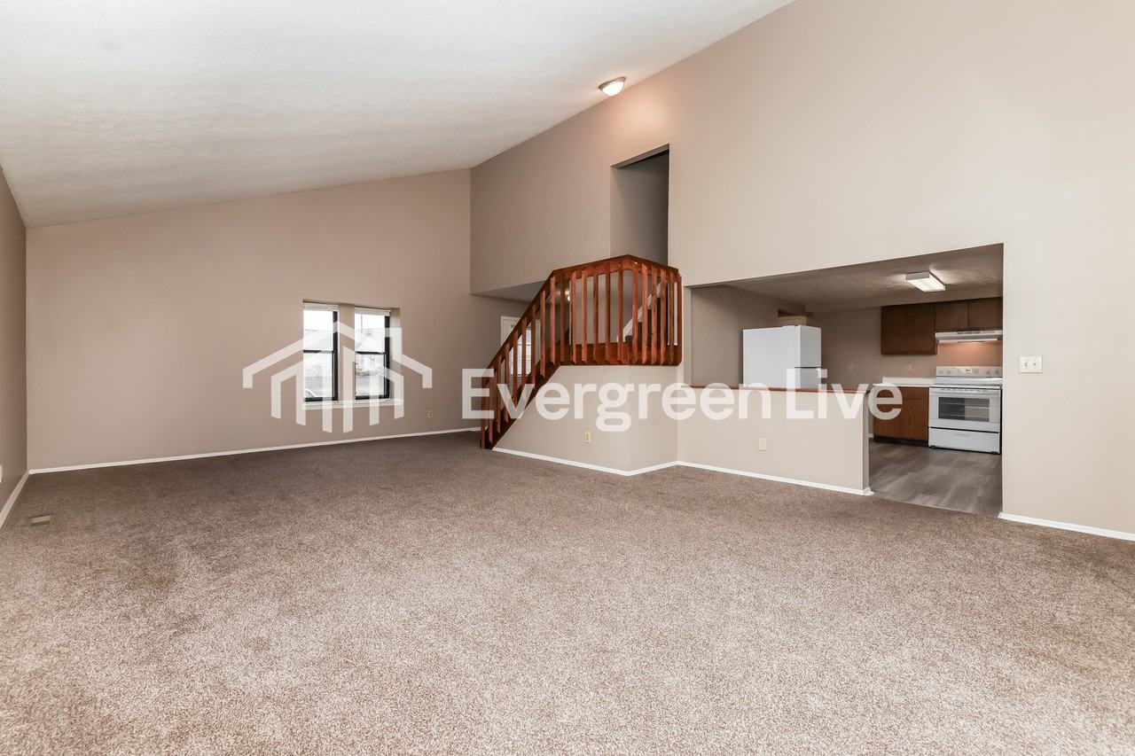 8678 Deer Chase Dr - Photo 5 of 15