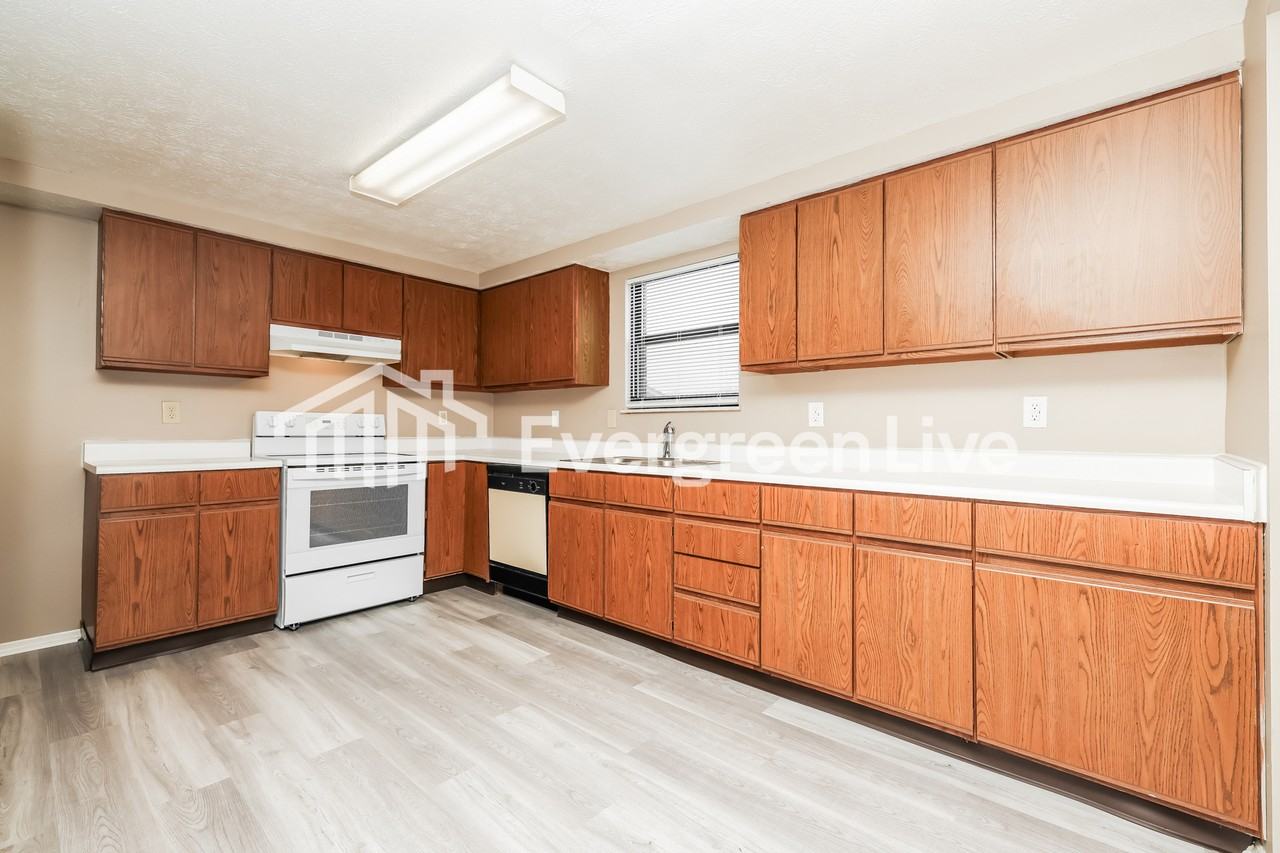 8678 Deer Chase Dr - Photo 6 of 15