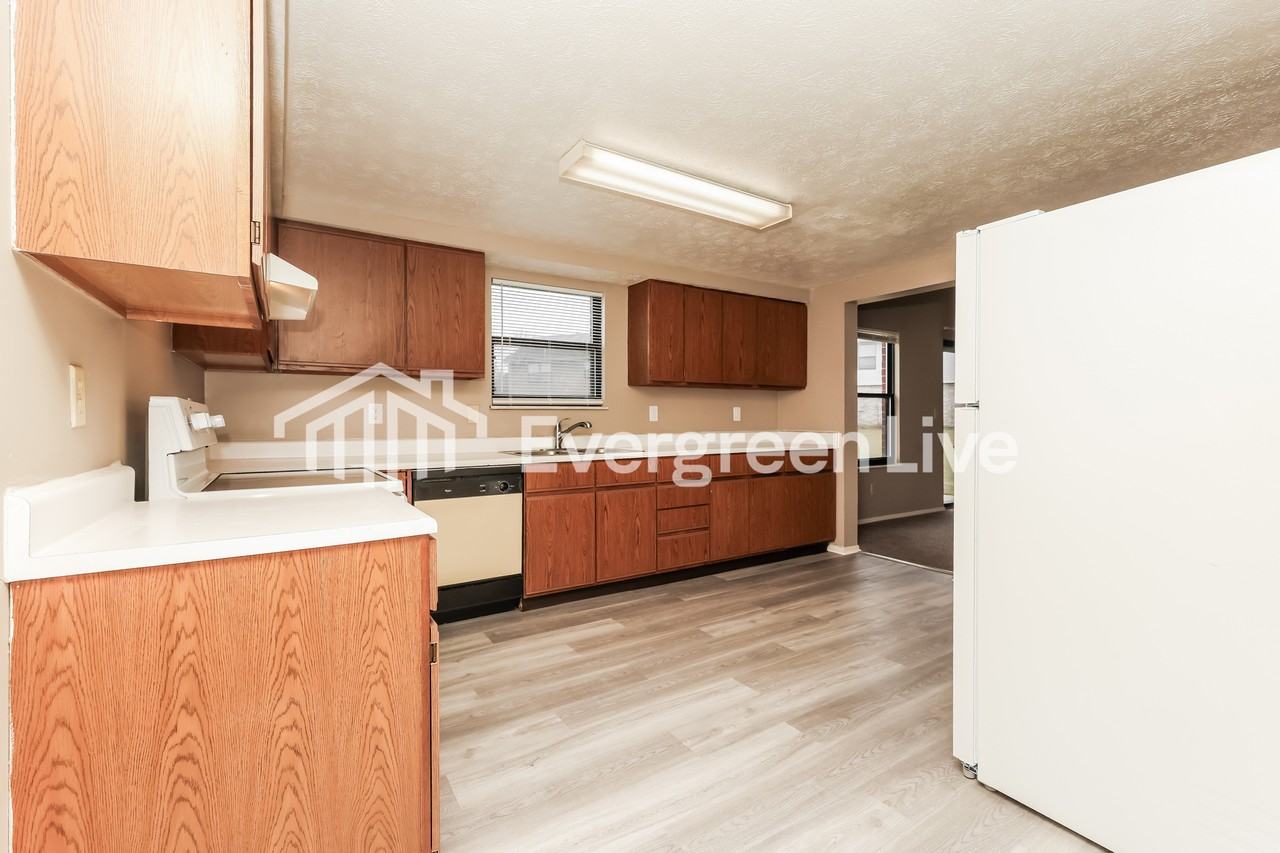 8678 Deer Chase Dr - Photo 7 of 15