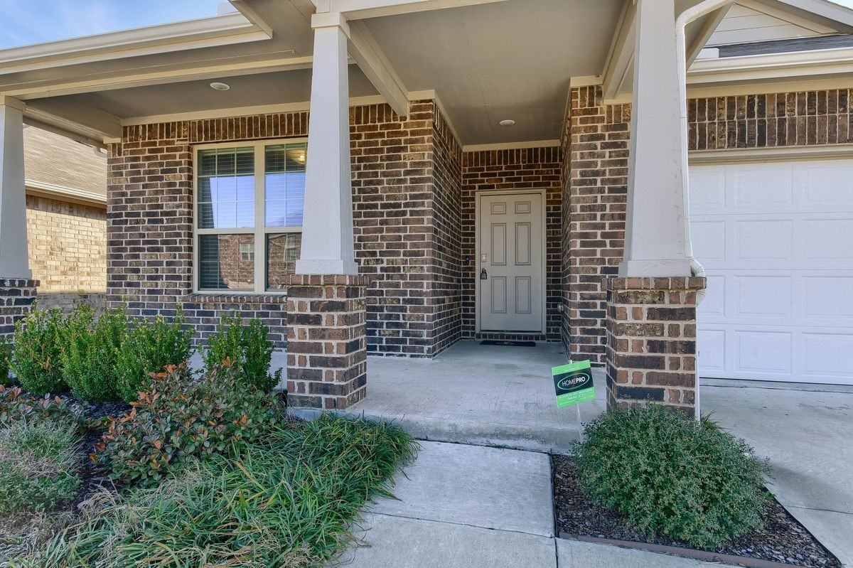 813 Billups Dr - Photo 3 of 36