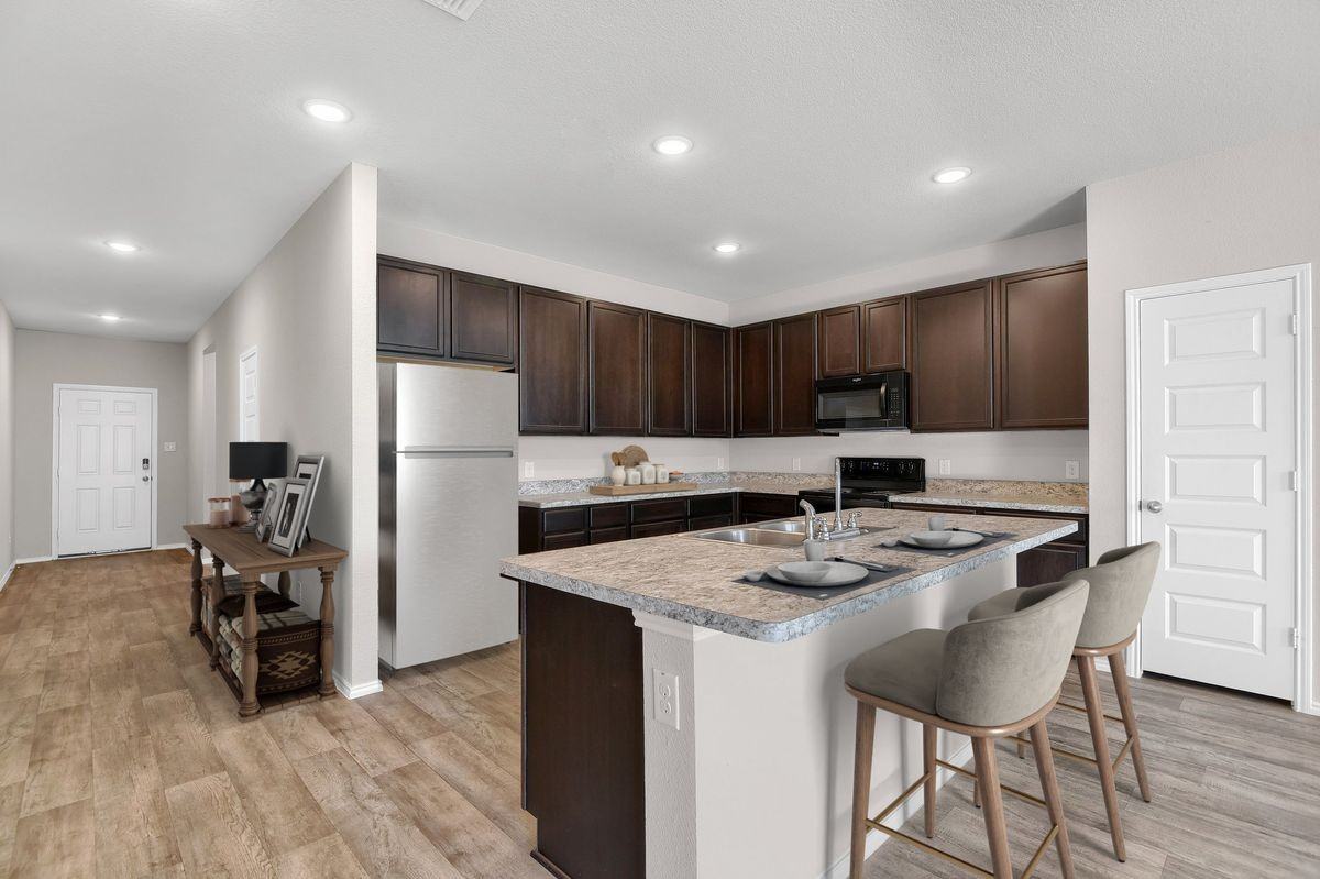 813 Billups Dr - Photo 5 of 36