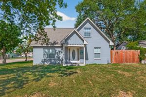 featured image of 501 Live Oak St