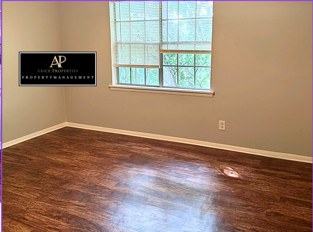 820 Beacon Pkwy E ##D - Photo 4 of 9