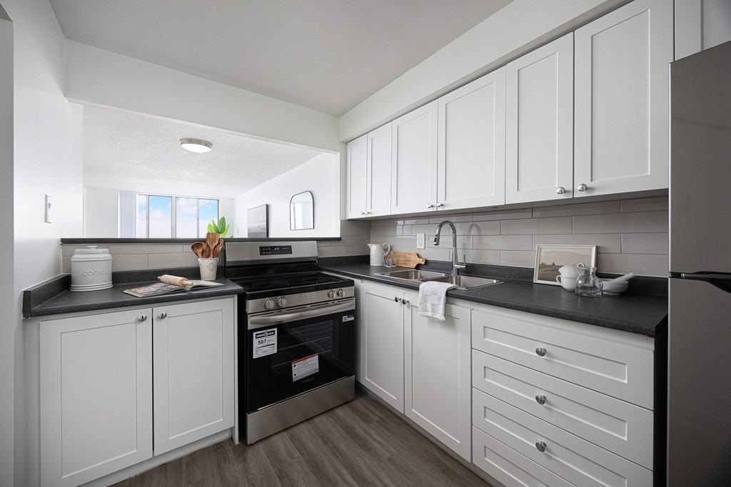 440 McMurchy Avenue South - Photo 4 of 20